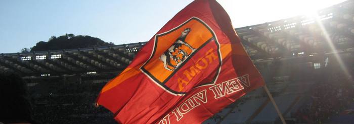 AS Roma Flagga på Olympia Stadion